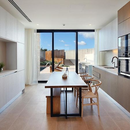 Minthis Resort Tsadha Luaran gambar A kitchen in a typical apartment