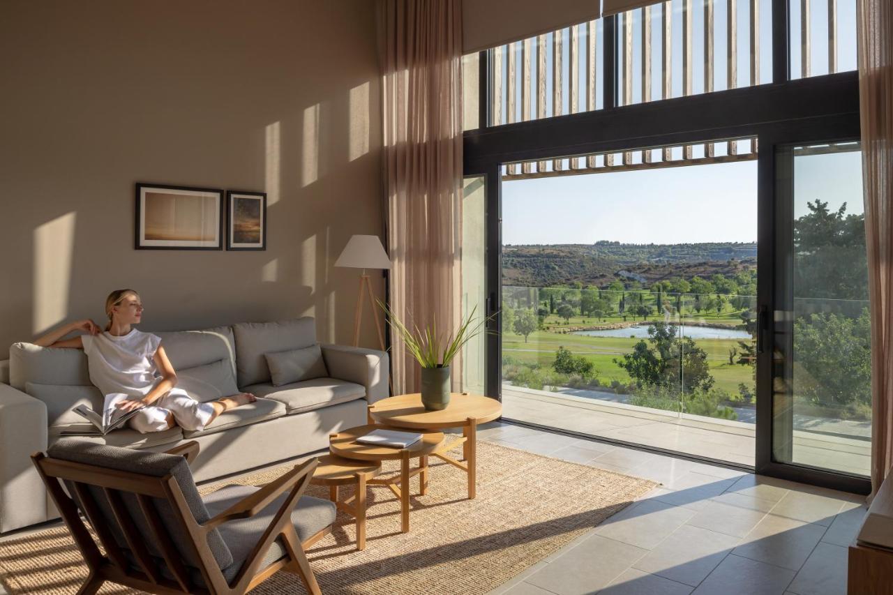 Minthis Resort Tsadha Luaran gambar Interior of a house