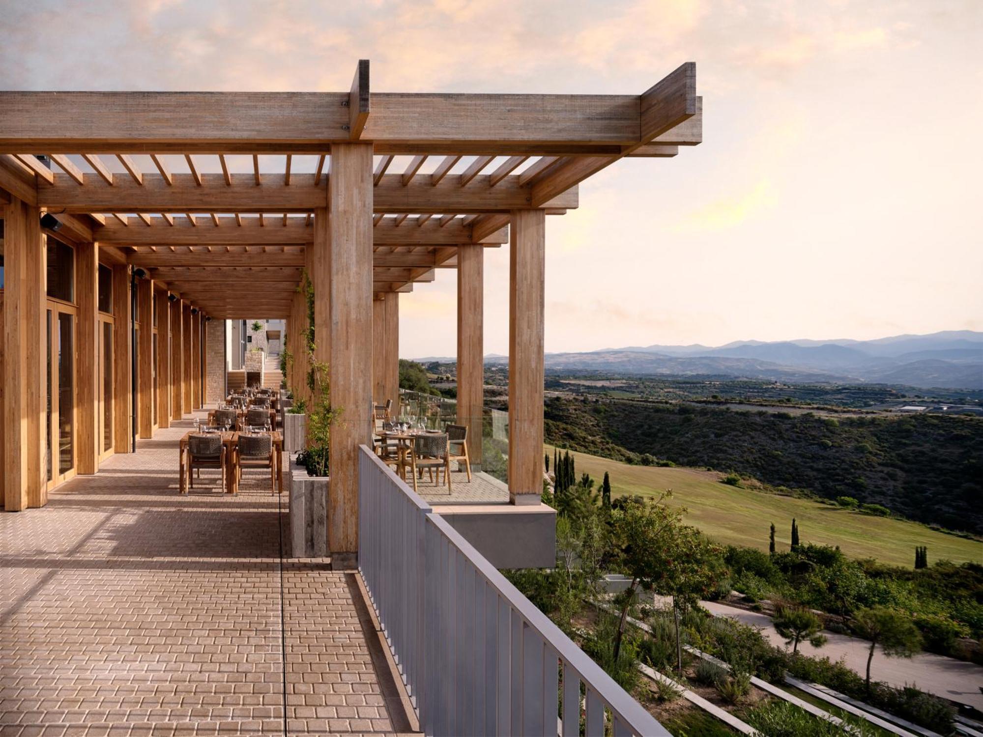 Minthis Resort Tsadha Luaran gambar Pergola at the Four Seasons Hotel, Athens