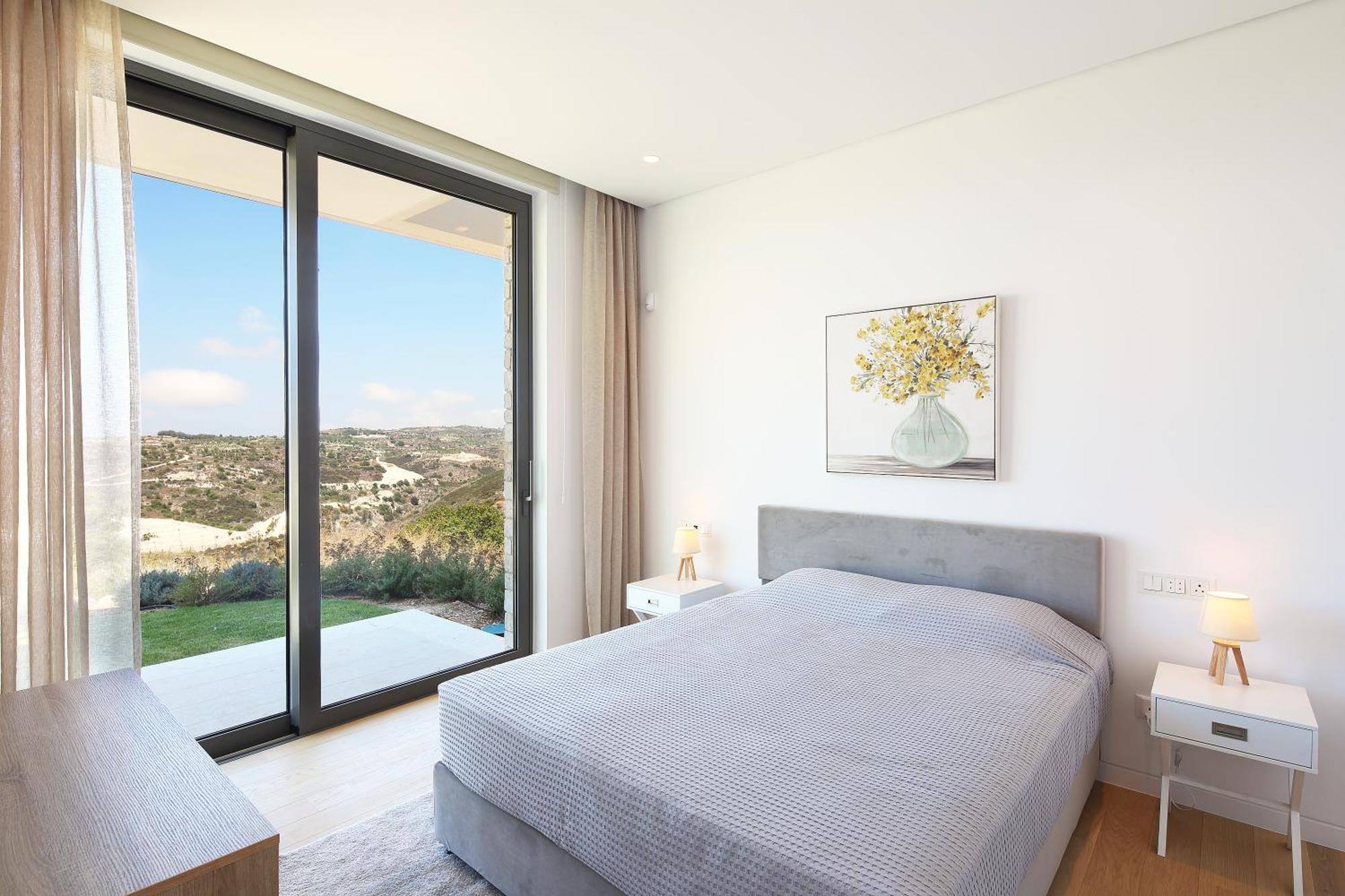 Minthis Resort Tsadha Luaran gambar A bedroom
